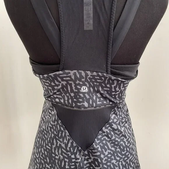 LULULEMON Running In The City Tank sz 6 tank top yoga active wear net pop black - Picture 6 of 6